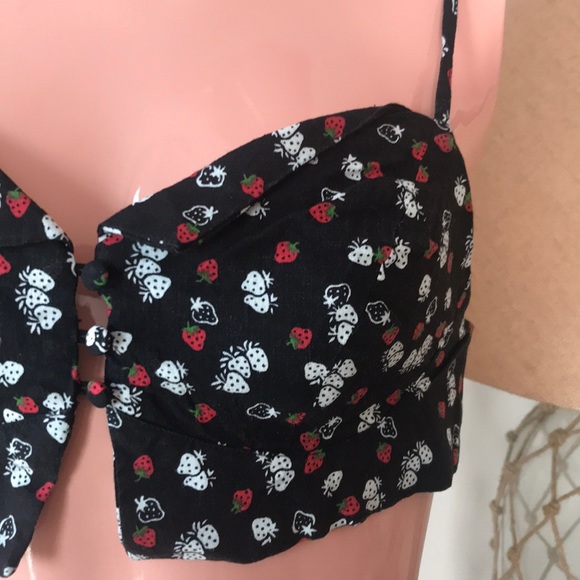 UO Sadie Floral Bralette Top - Picture 6 of 7